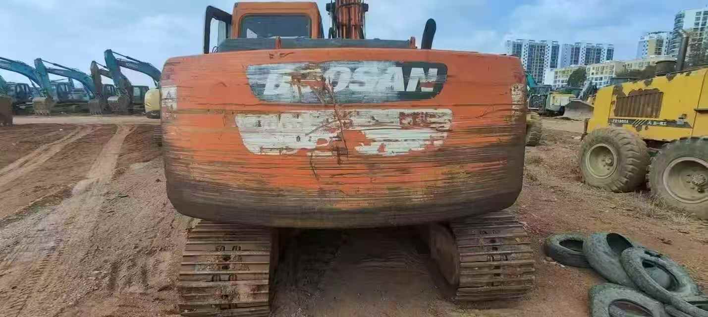 Used Doosan DH150 Excavator 2011 Model / 2