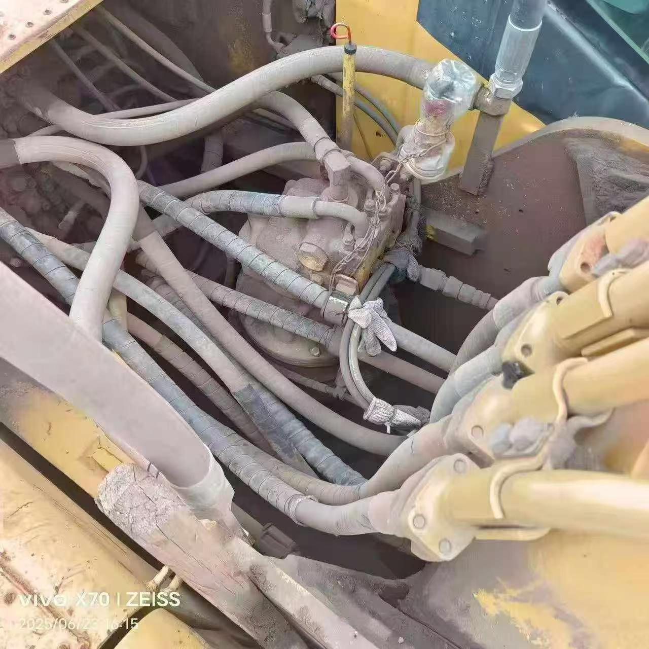 Used Komatsu PC240-6 Excavator 2014 Model / 4