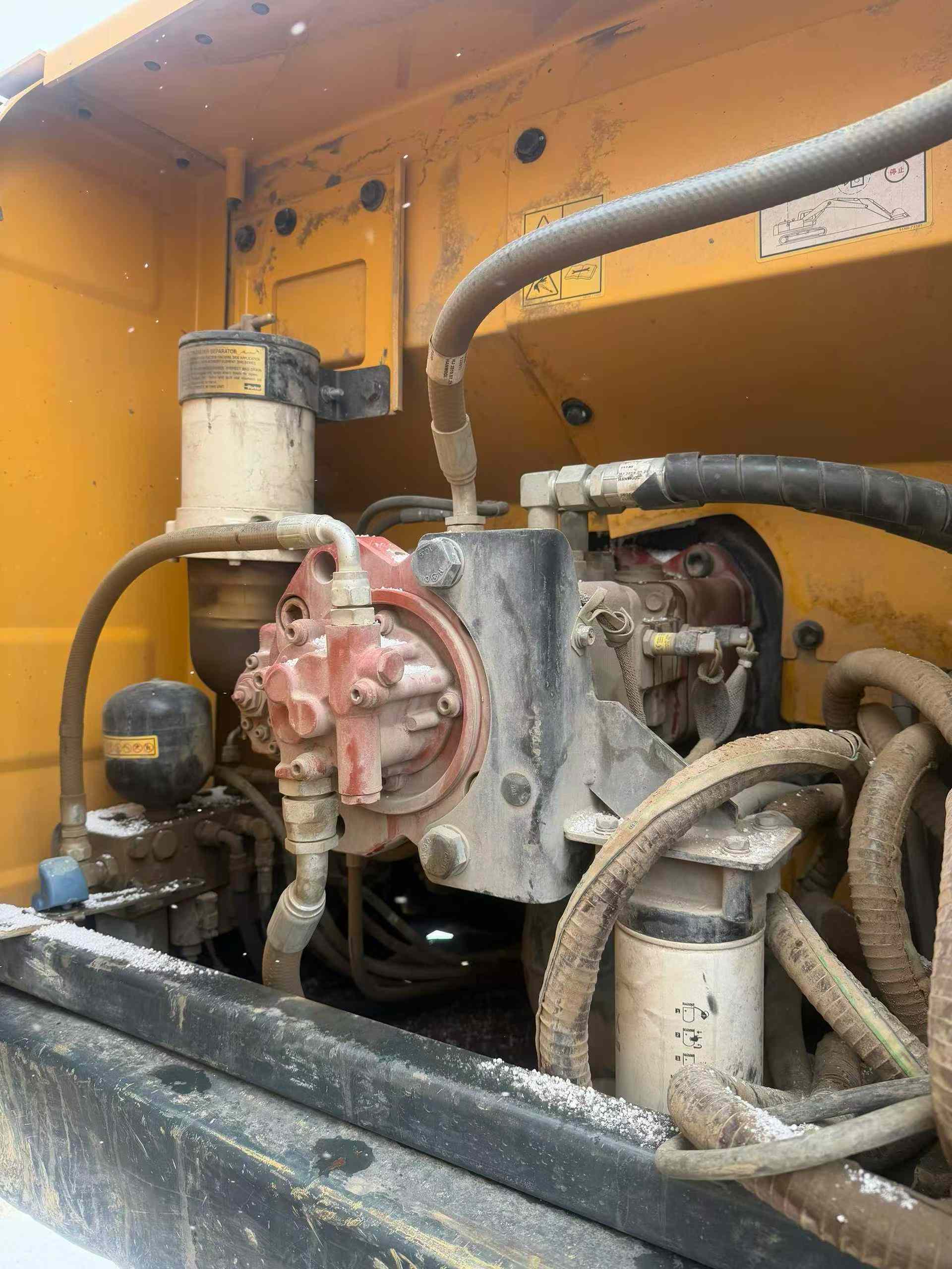 Used Hyundai R225-7 Excavator 2019 Model / 4