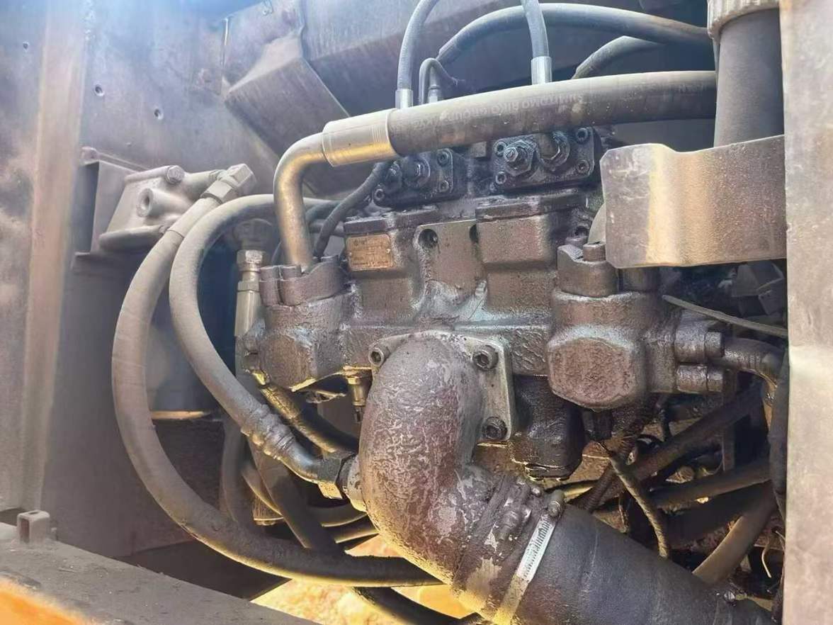 Used Hitachi EX200-5 Excavator 2016 Model / 8