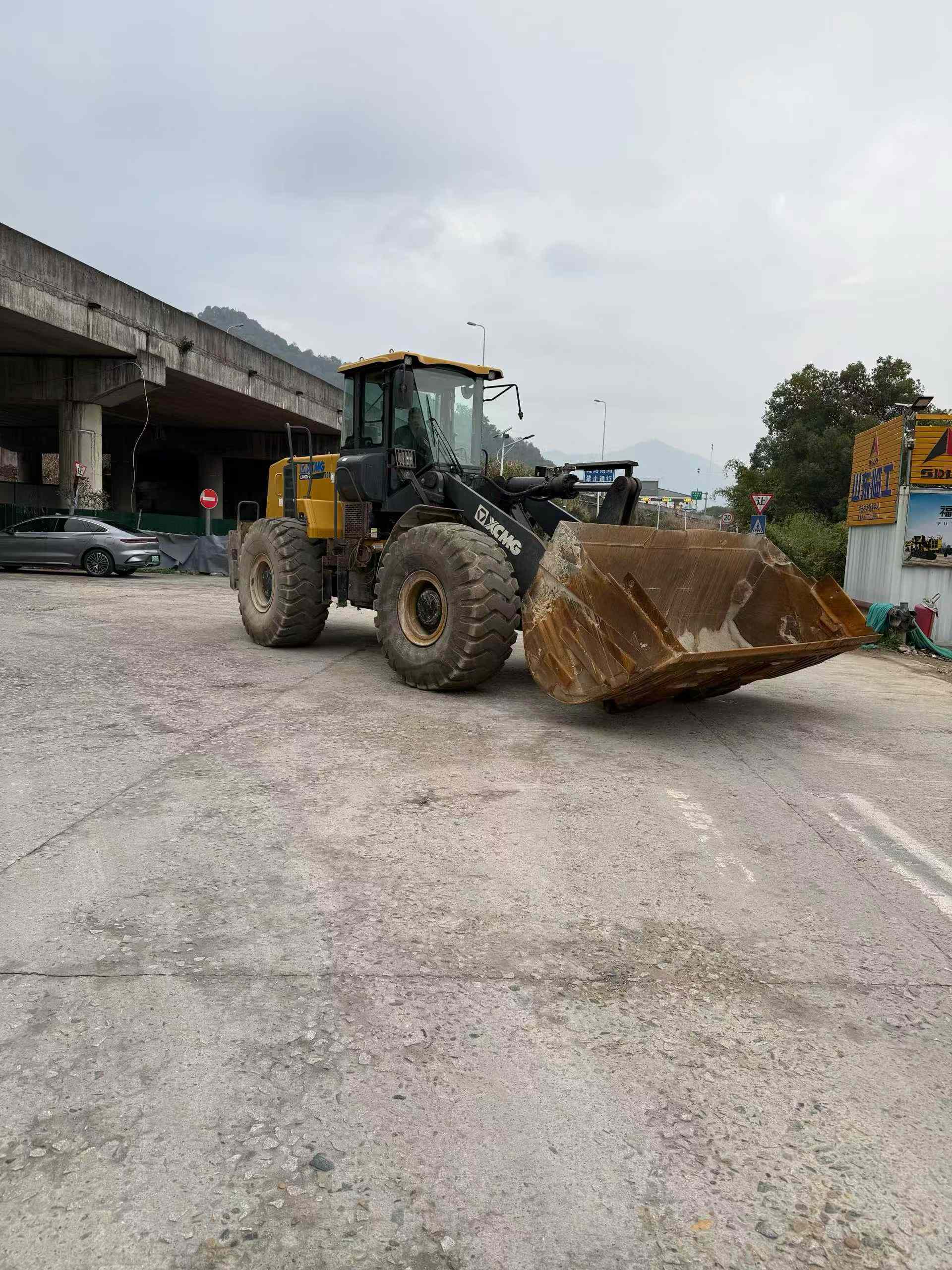 Used XCMG LW600E Loader 2021 Model / 2