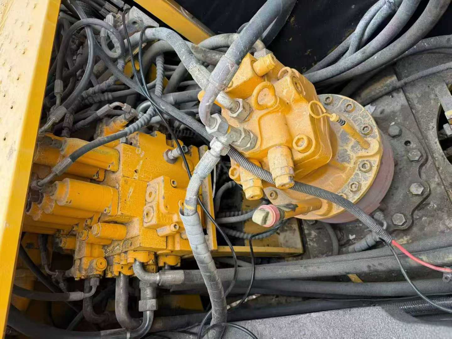 Used Sany SY215C Excavator 2016 Model / 4