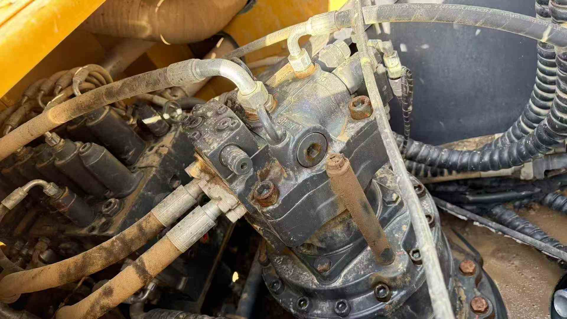 Used XCMG XE270DK Excavator 2022 Model / 7