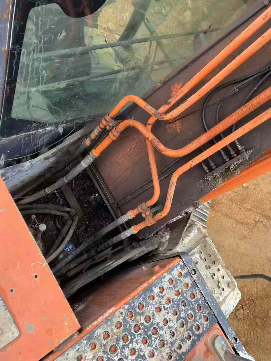 Used Hitachi ZX200-5G Excavator 2016 Model / 5