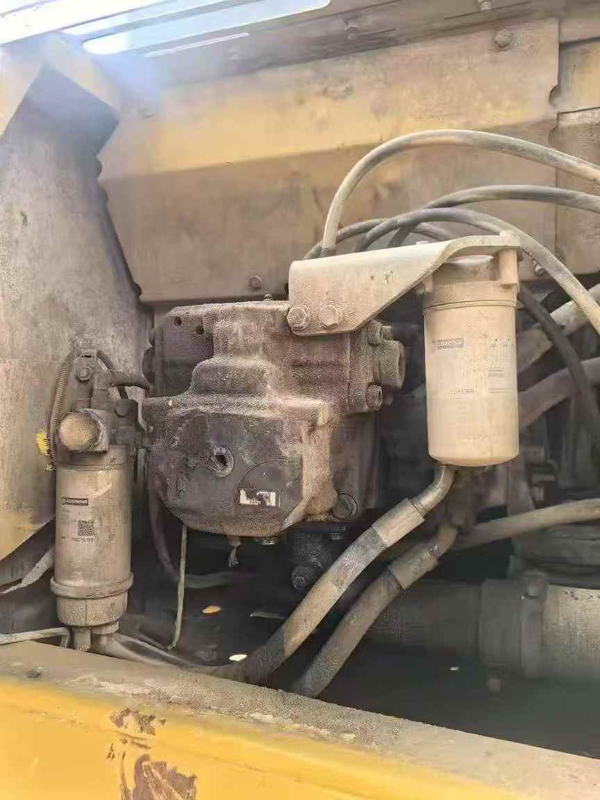 Used Komatsu PC240-6 Excavator 2010 Model / 6