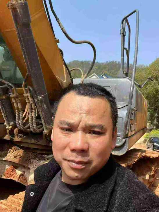 Buy XCMG XE200 Used Excavator / 1