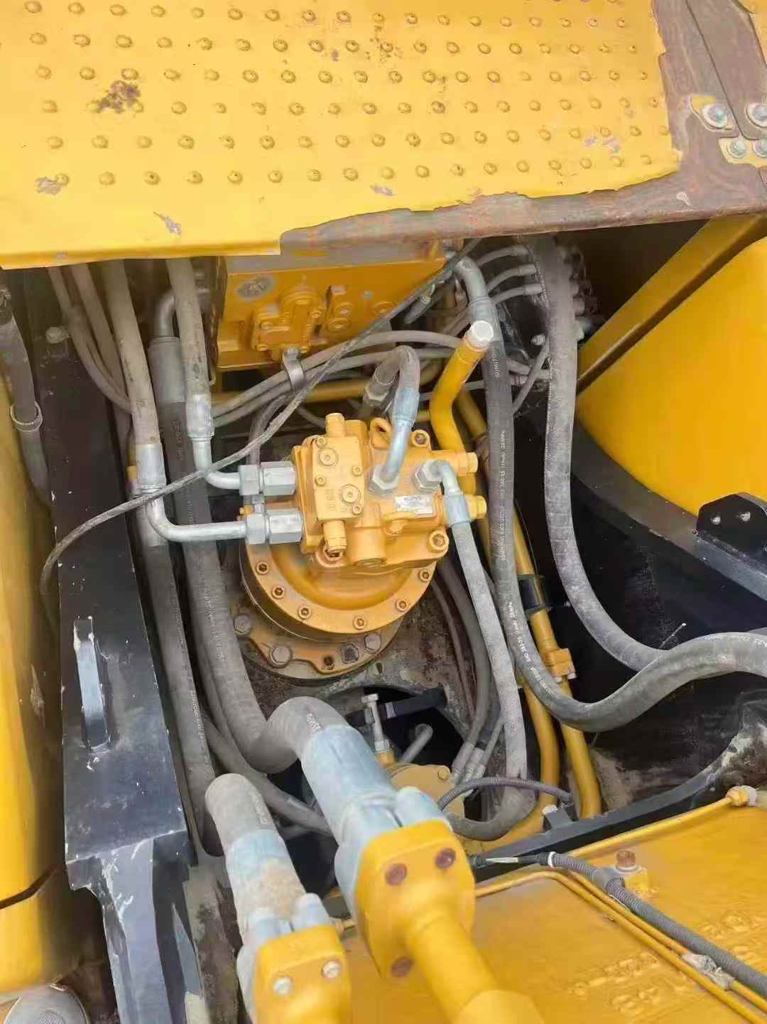 Used Sany SY215C Excavator 2020 Model / 3