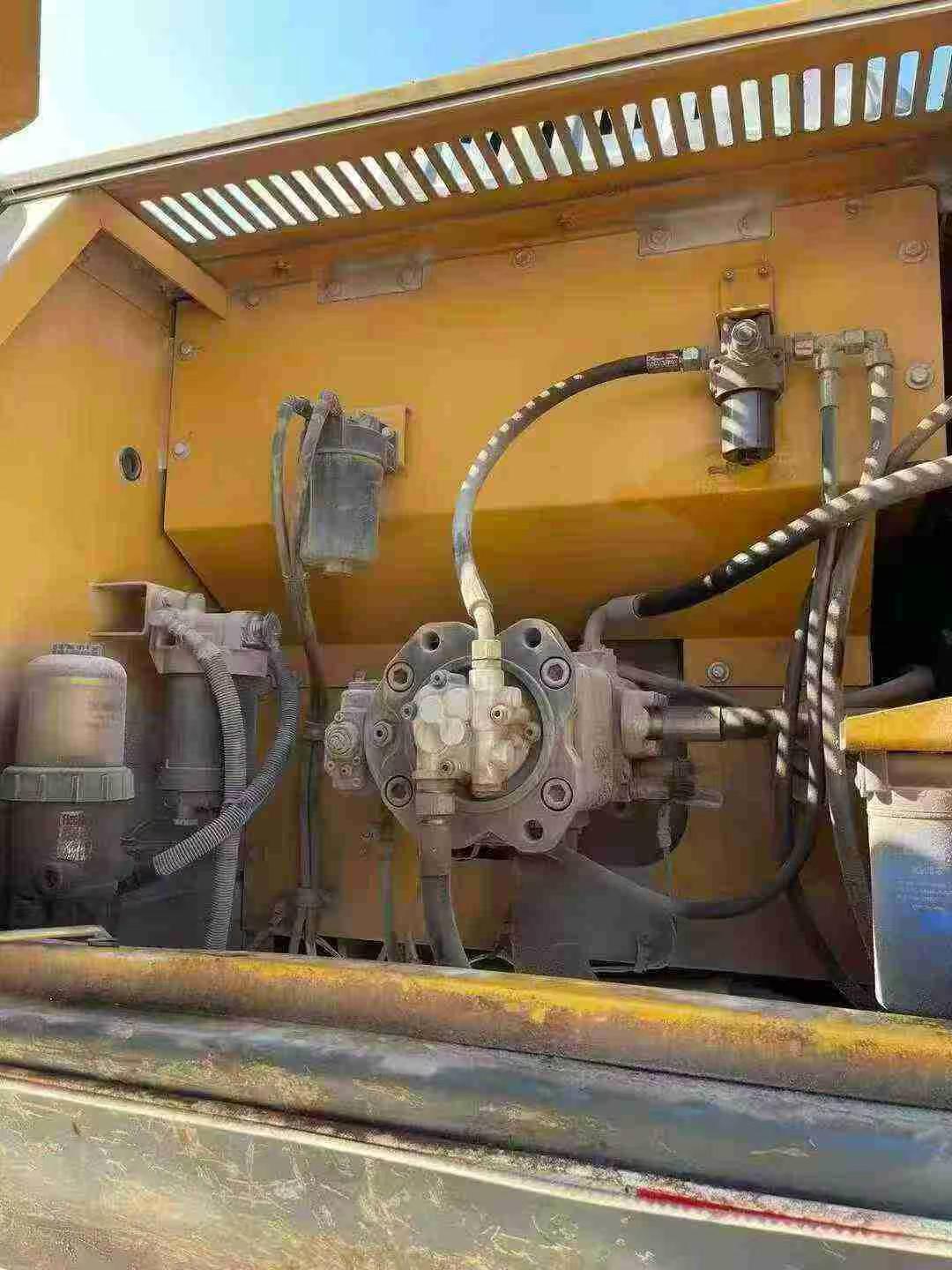 Used XCMG XE305D Excavator 2016 Model / 4