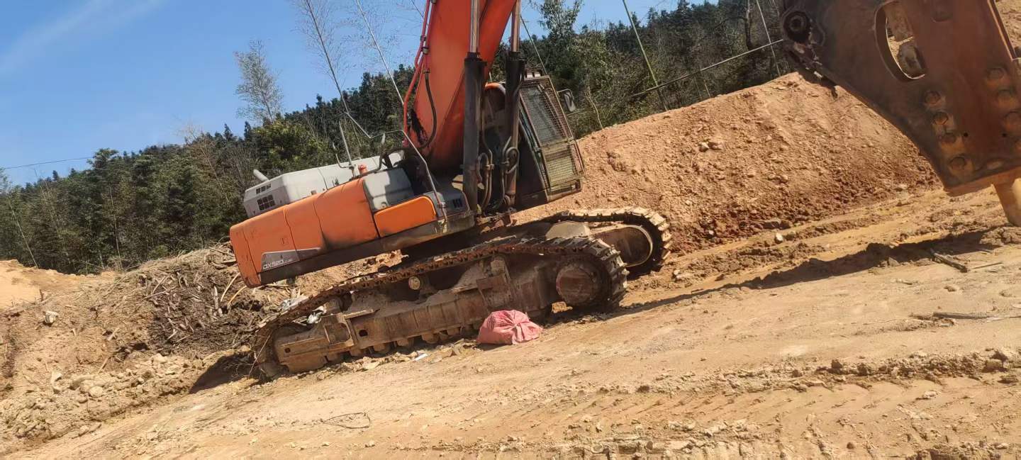 Used Doosan DX520LC Excavator 2018 Model / 2