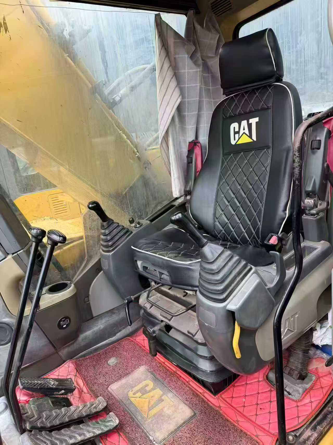Used Caterpillar 323 Excavator 2016 Model / 7