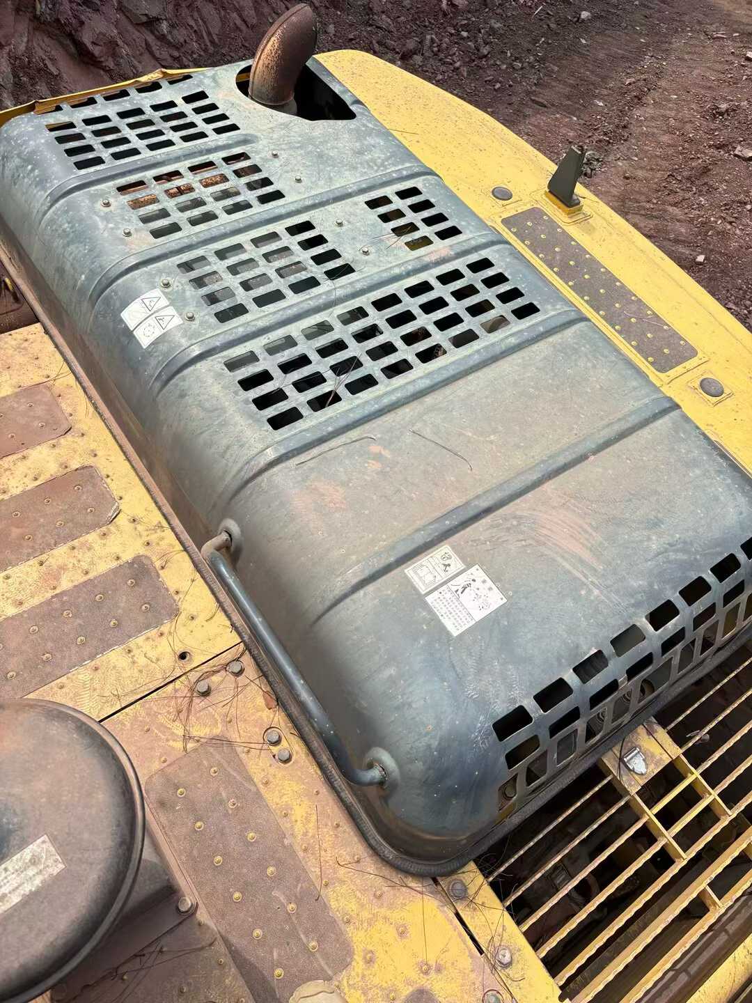 Used Komatsu PC220 Excavator 2019 Model / 7