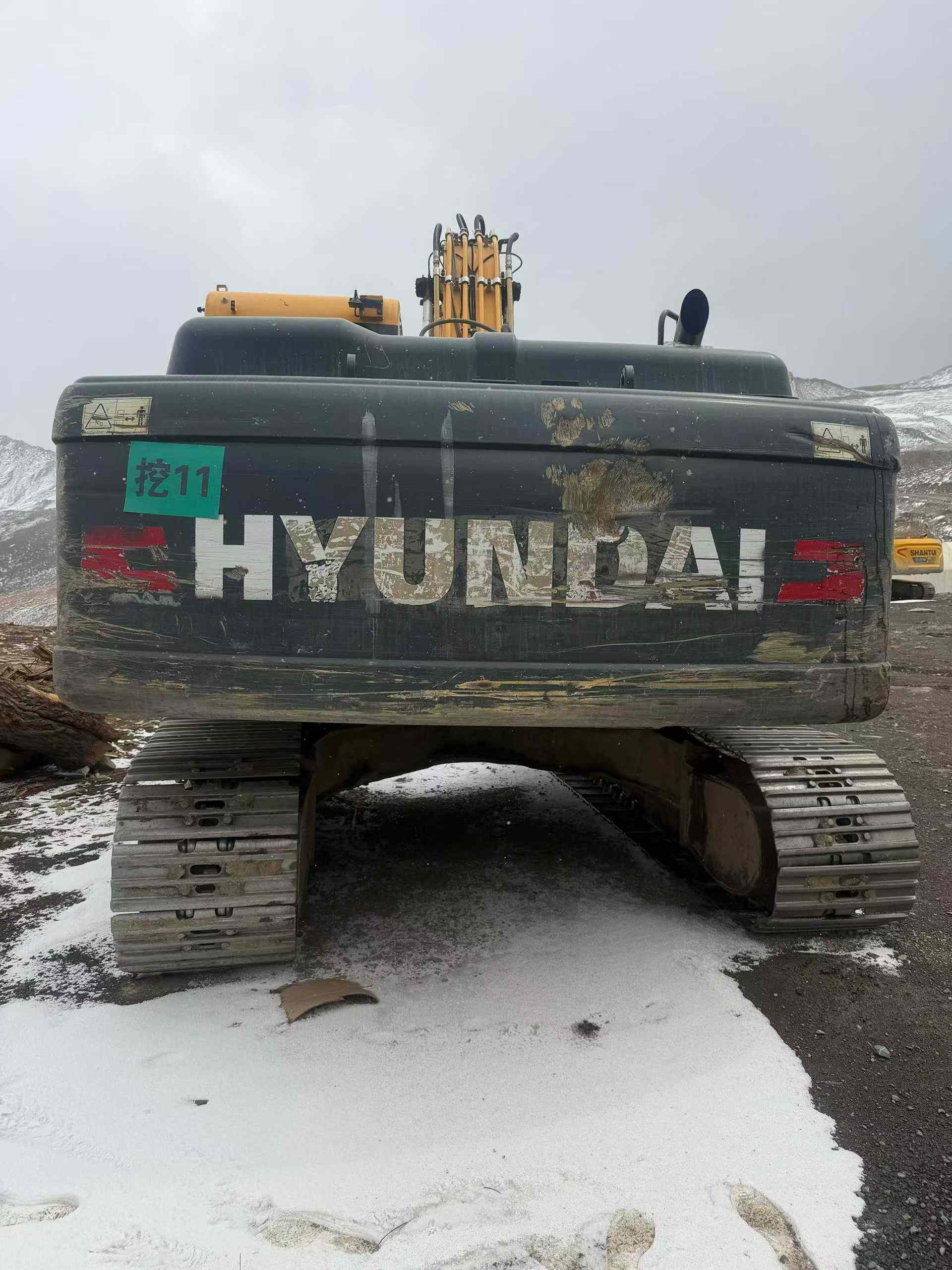 Used Hyundai R225-7 Excavator 2019 Model / 6