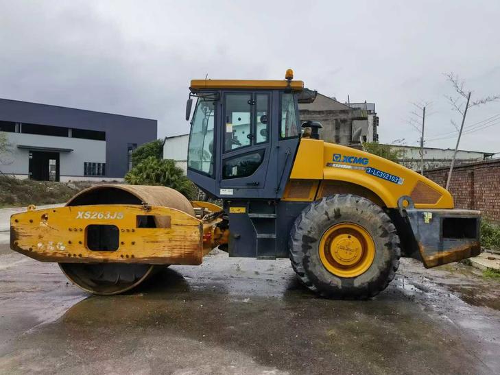 Buy XCMG XE26U Used Excavator / 1