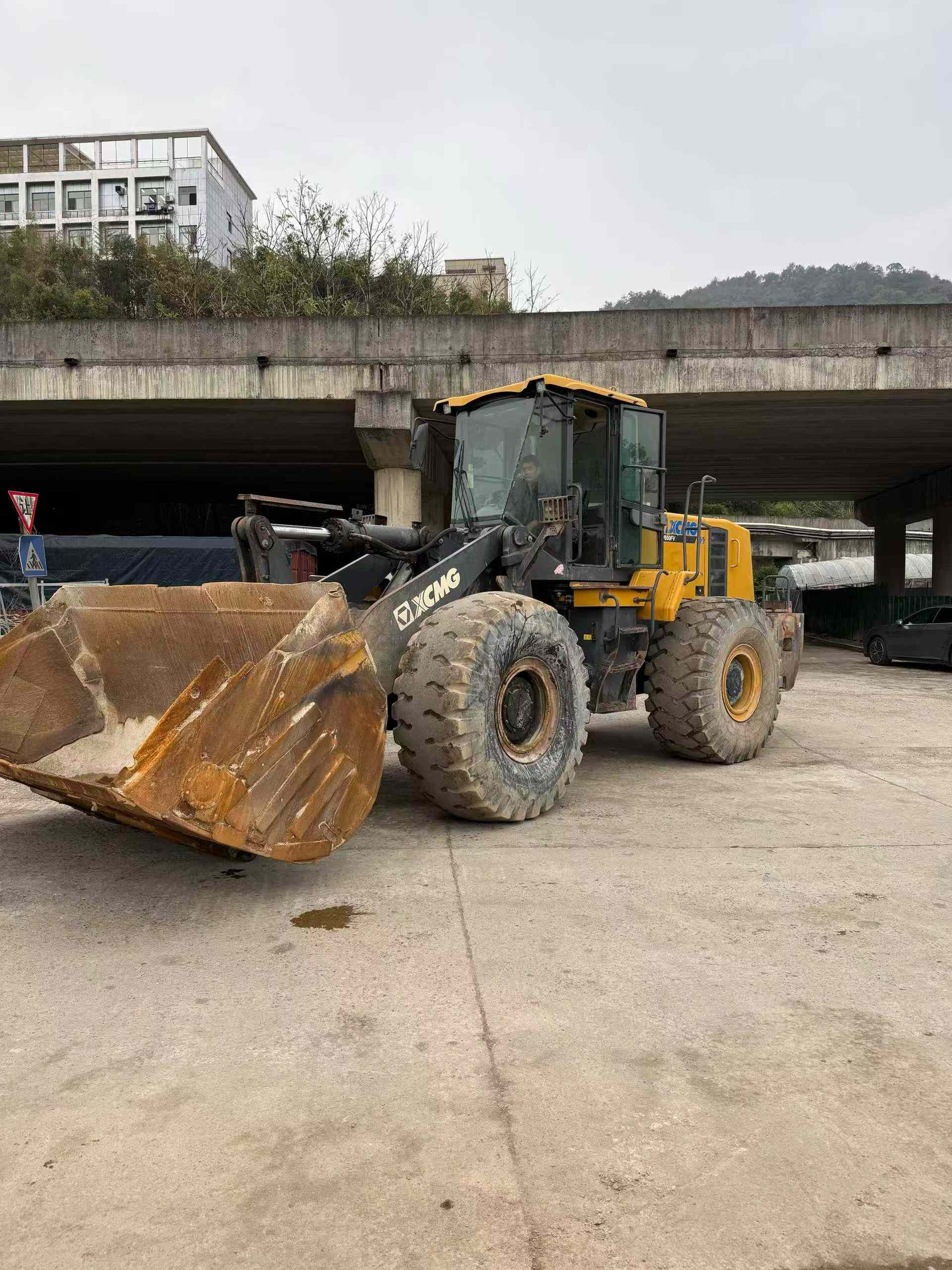 Used XCMG LW600E Loader 2021 Model / 4