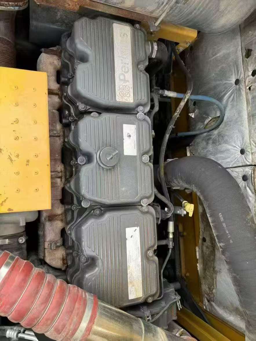 Used XCMG XE750D Excavator 2020 Model / 4