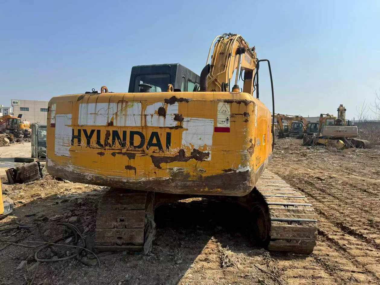 Used Hyundai R215-7 Excavator 2013 Model / 8