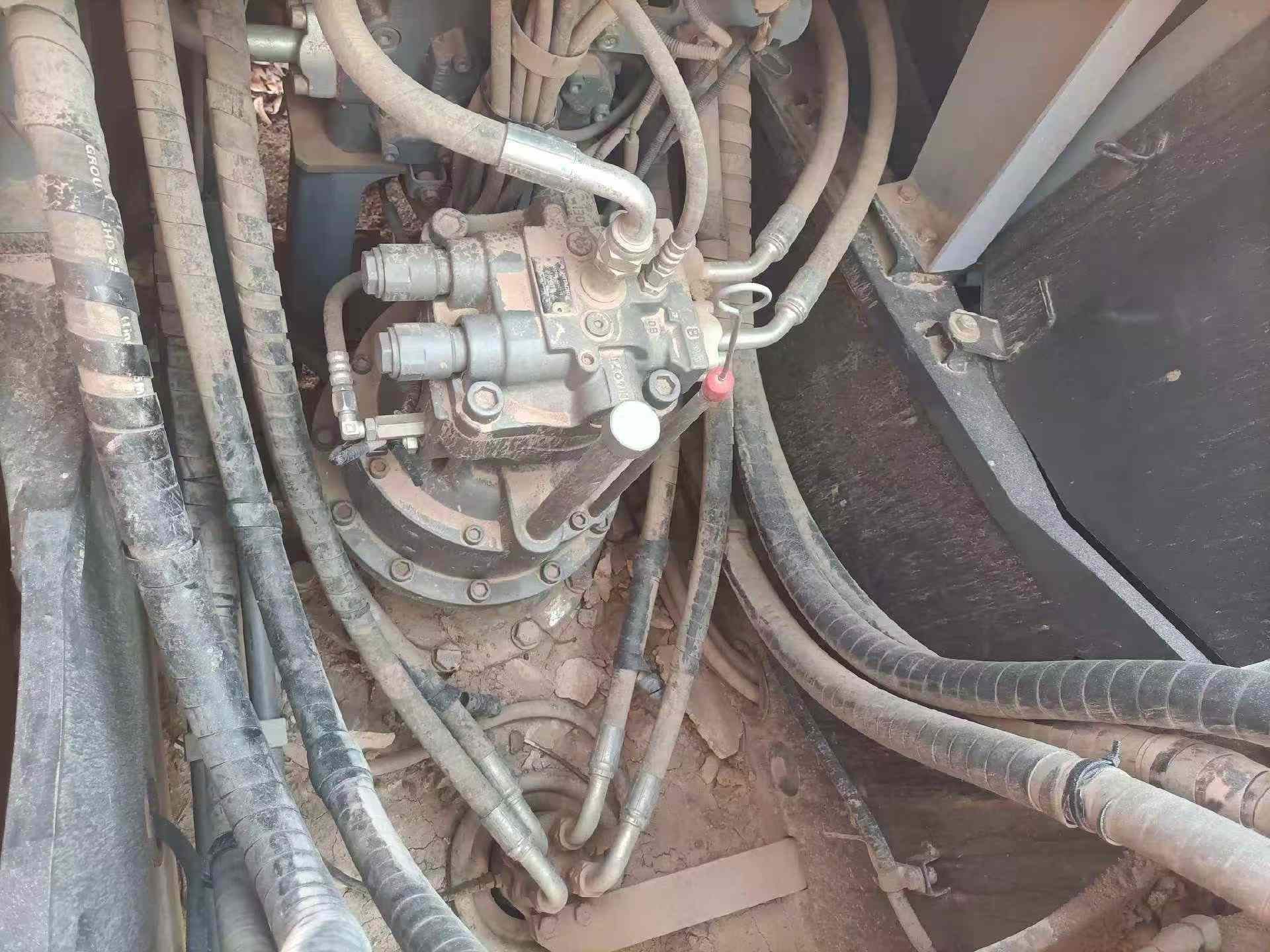 Used Hitachi ZH200-5A Excavator 2022 Model / 6