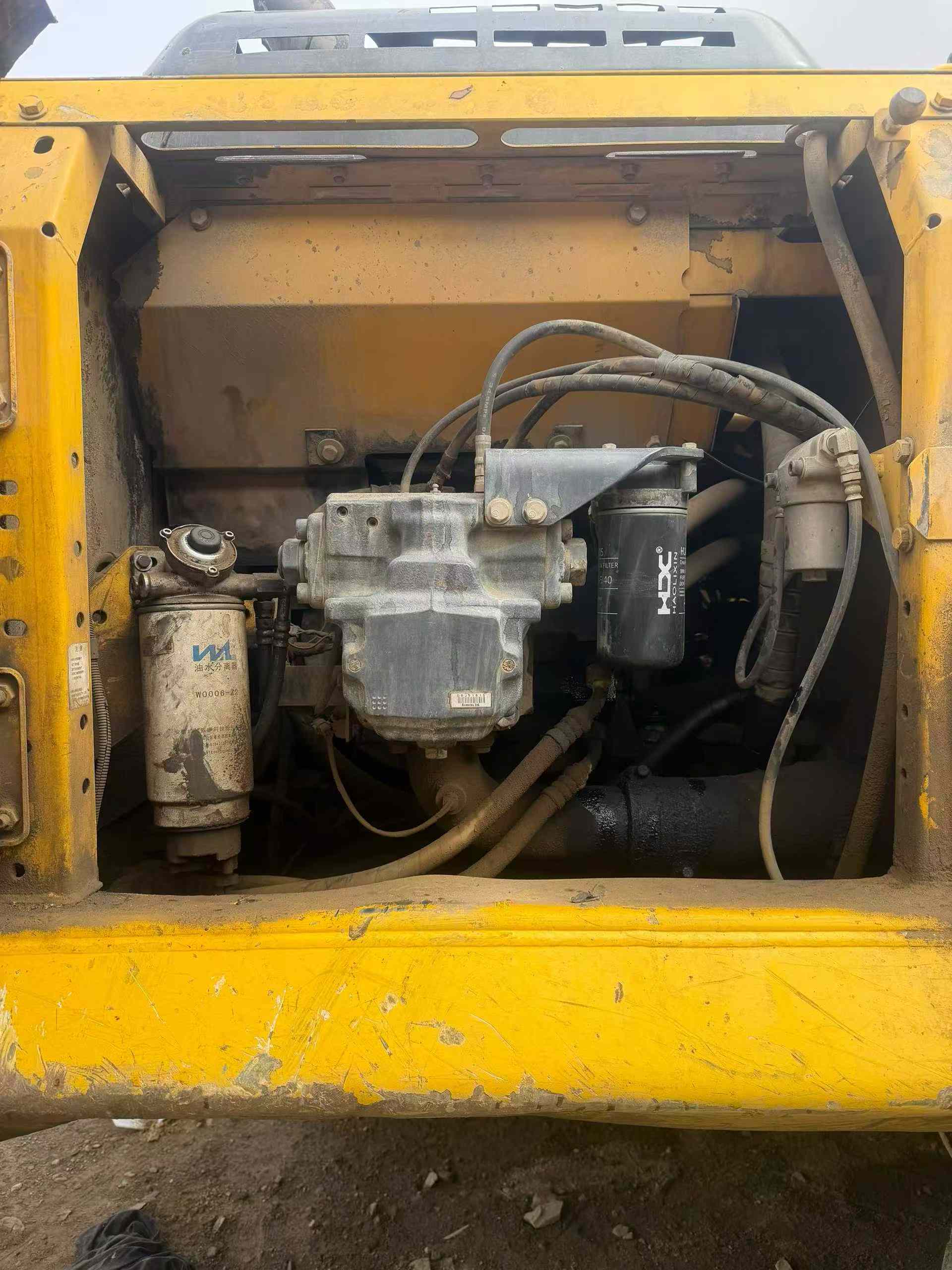 Used Komatsu PC240-6 Excavator 2015 Model / 4