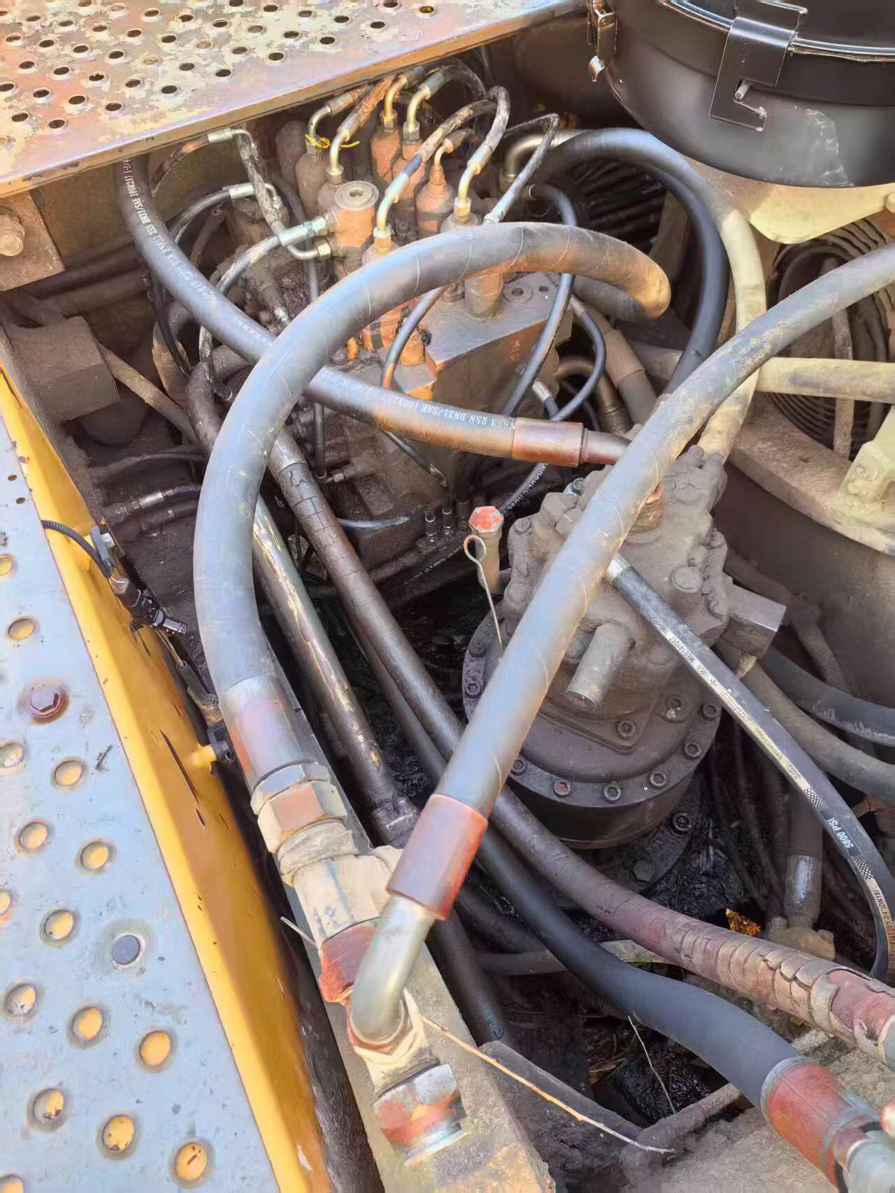 Used Volvo EC380D Excavator 2014 Model / 3