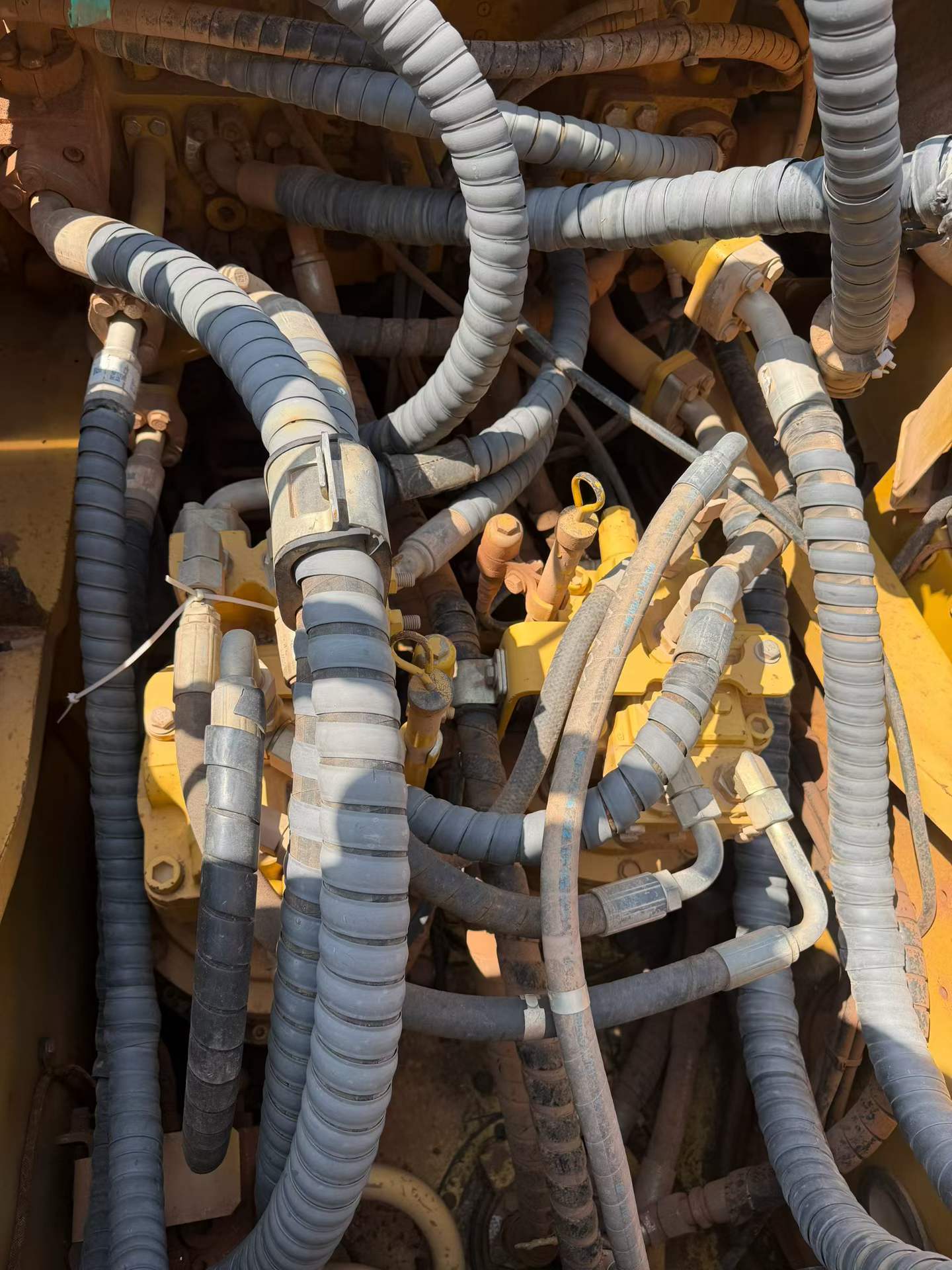 Used Caterpillar 349E Excavator 2016 Model / 4