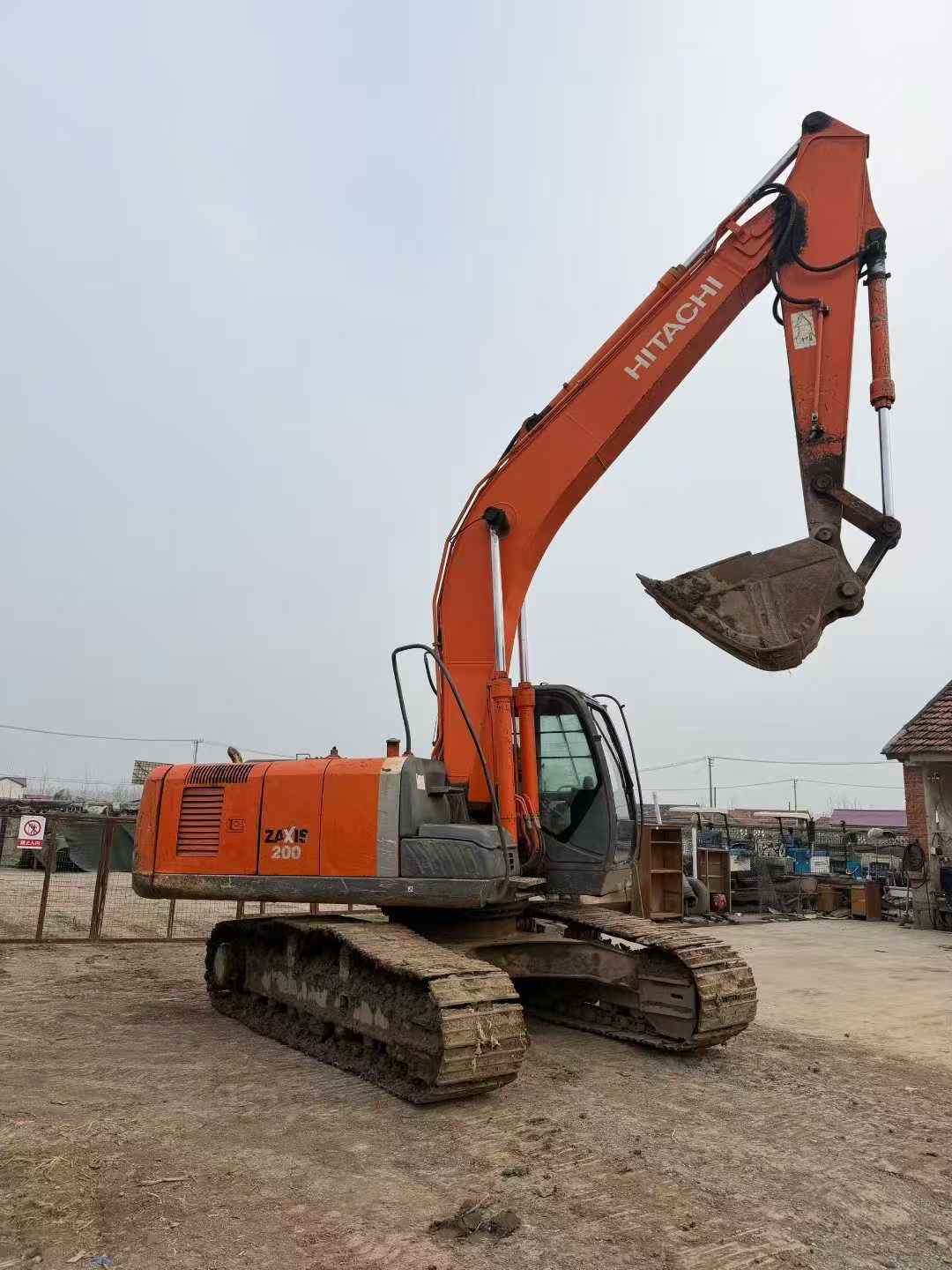 Used Hitachi EX200-3 Excavator 2010 Model / 2