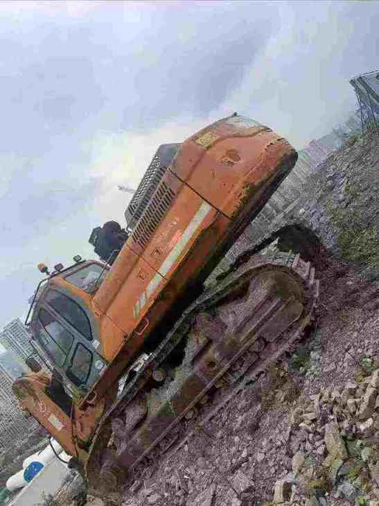 Buy Doosan DH500 Used Excavator / 1