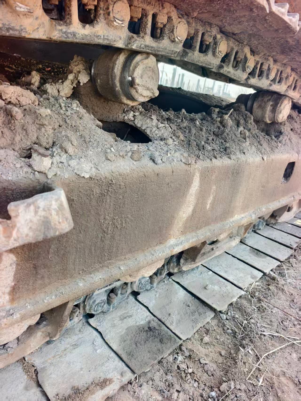 Used Hitachi ZX200-6 Excavator 2016 Model / 4