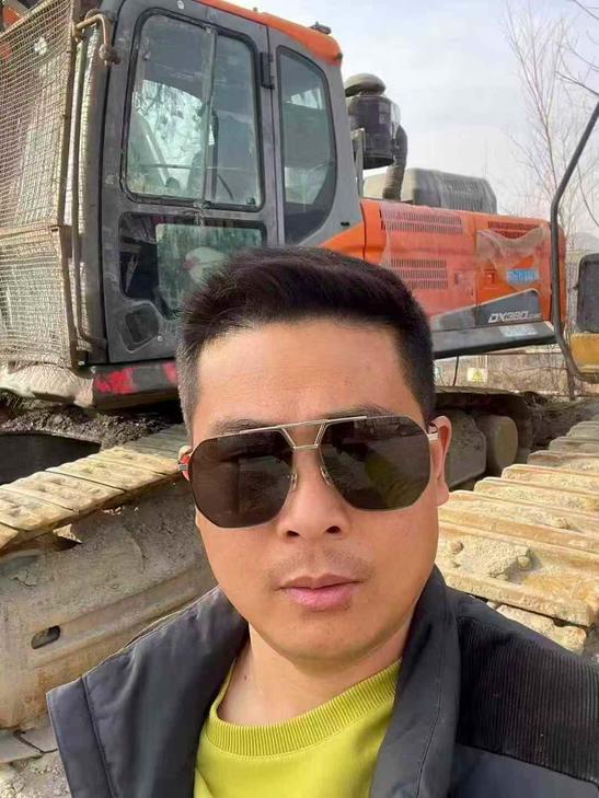 Buy Doosan DX380 Used Excavator / 1