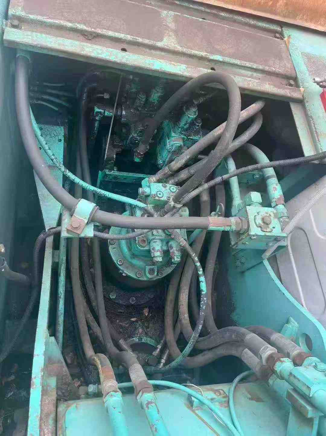 Used Kobelco SK200-6 Excavator 2016 Model / 2