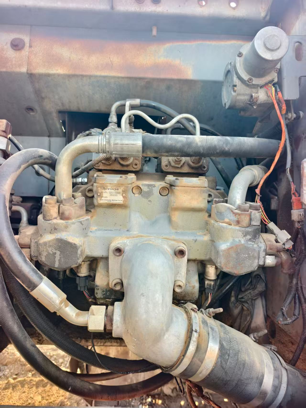 Used Hitachi ZX200-6 Excavator 2016 Model / 6