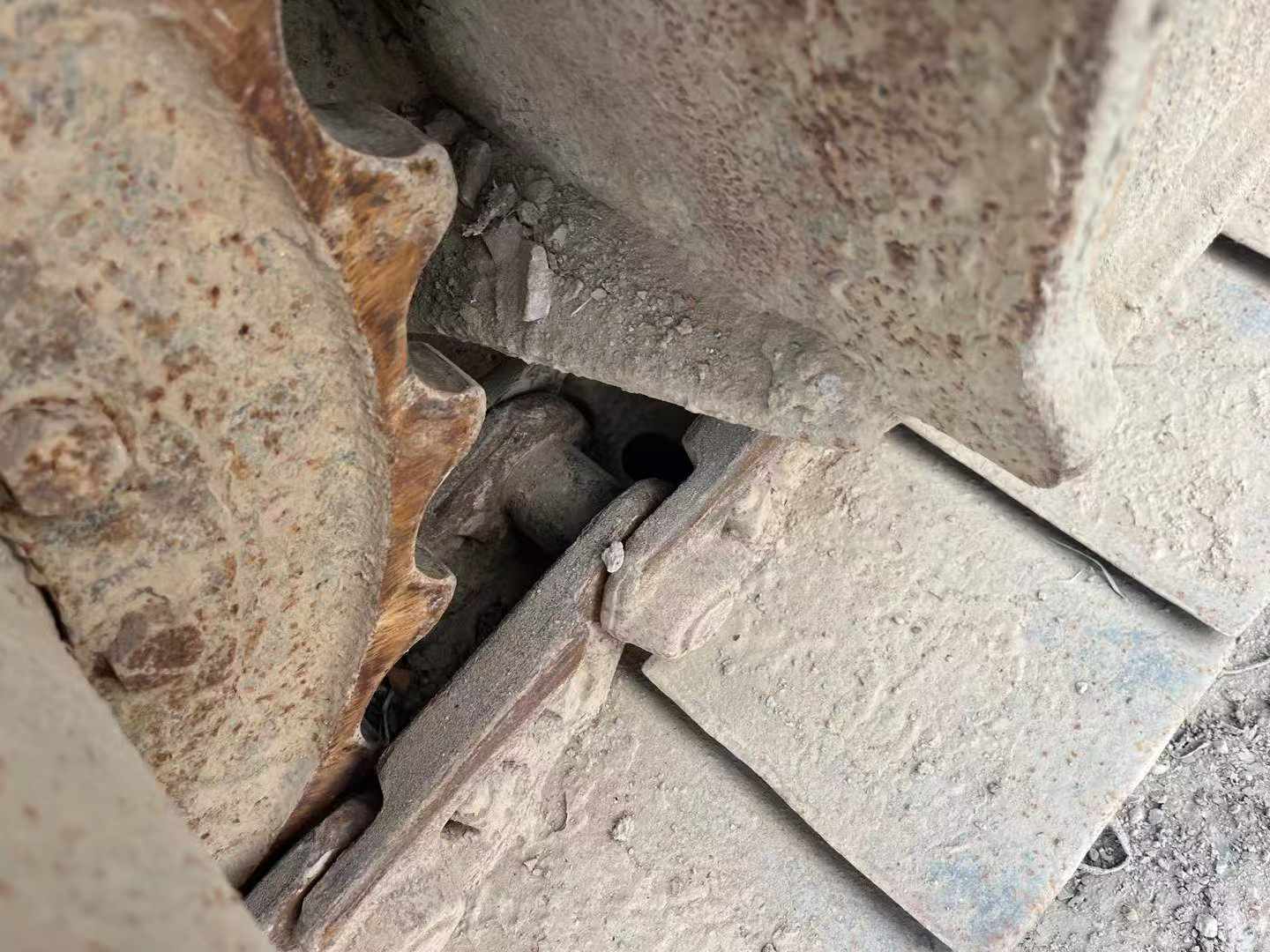 Used XCMG XE135B Excavator 2020 Model / 4