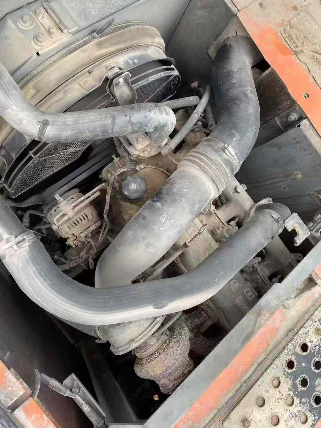 Used Hitachi ZX200-5G Excavator 2016 Model / 6