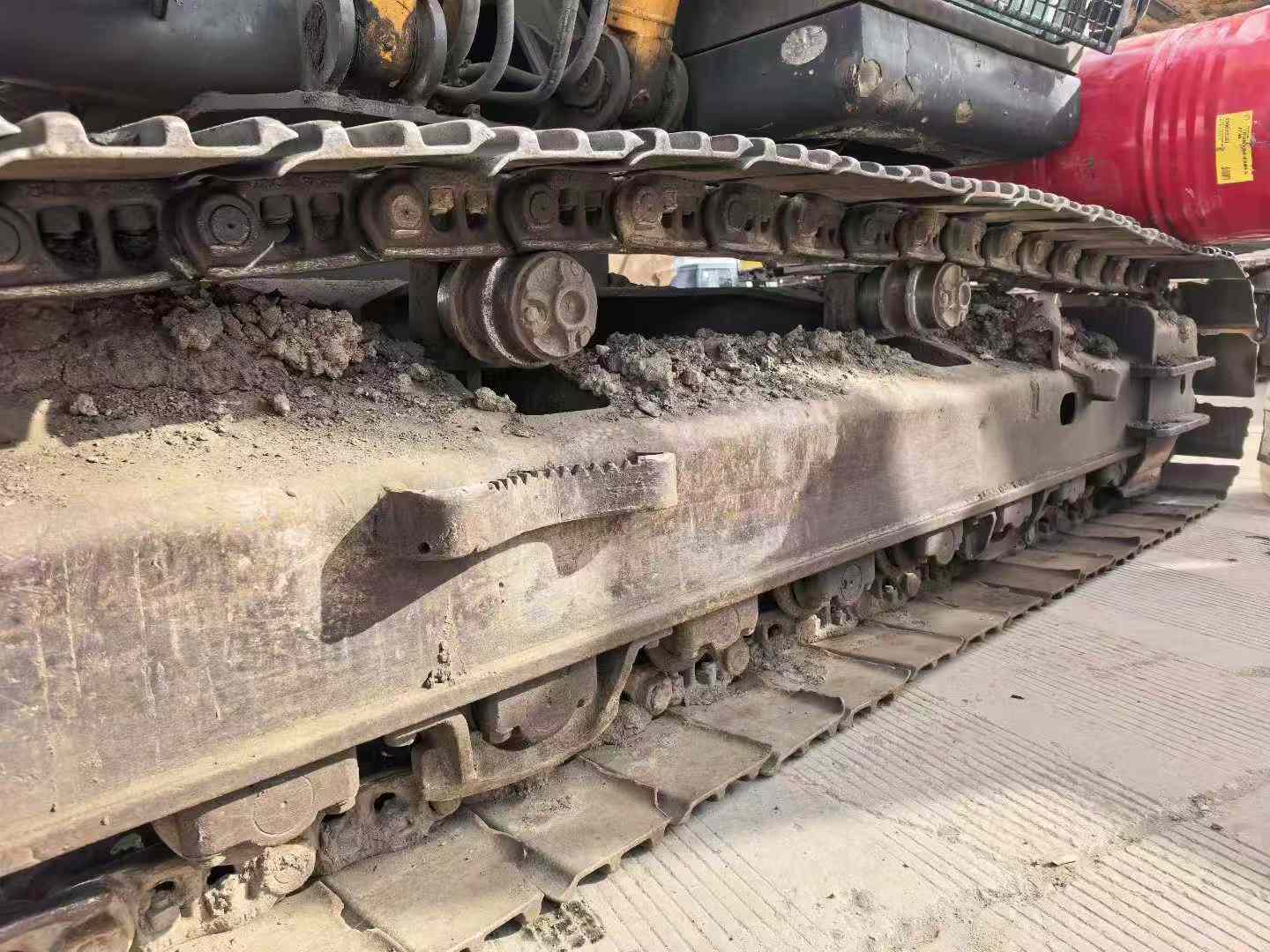 Used Hyundai R225-7 Excavator 2016 Model / 7