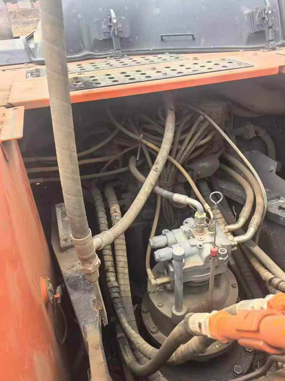 Used Hitachi ZX260-3G Excavator 2018 Model / 3