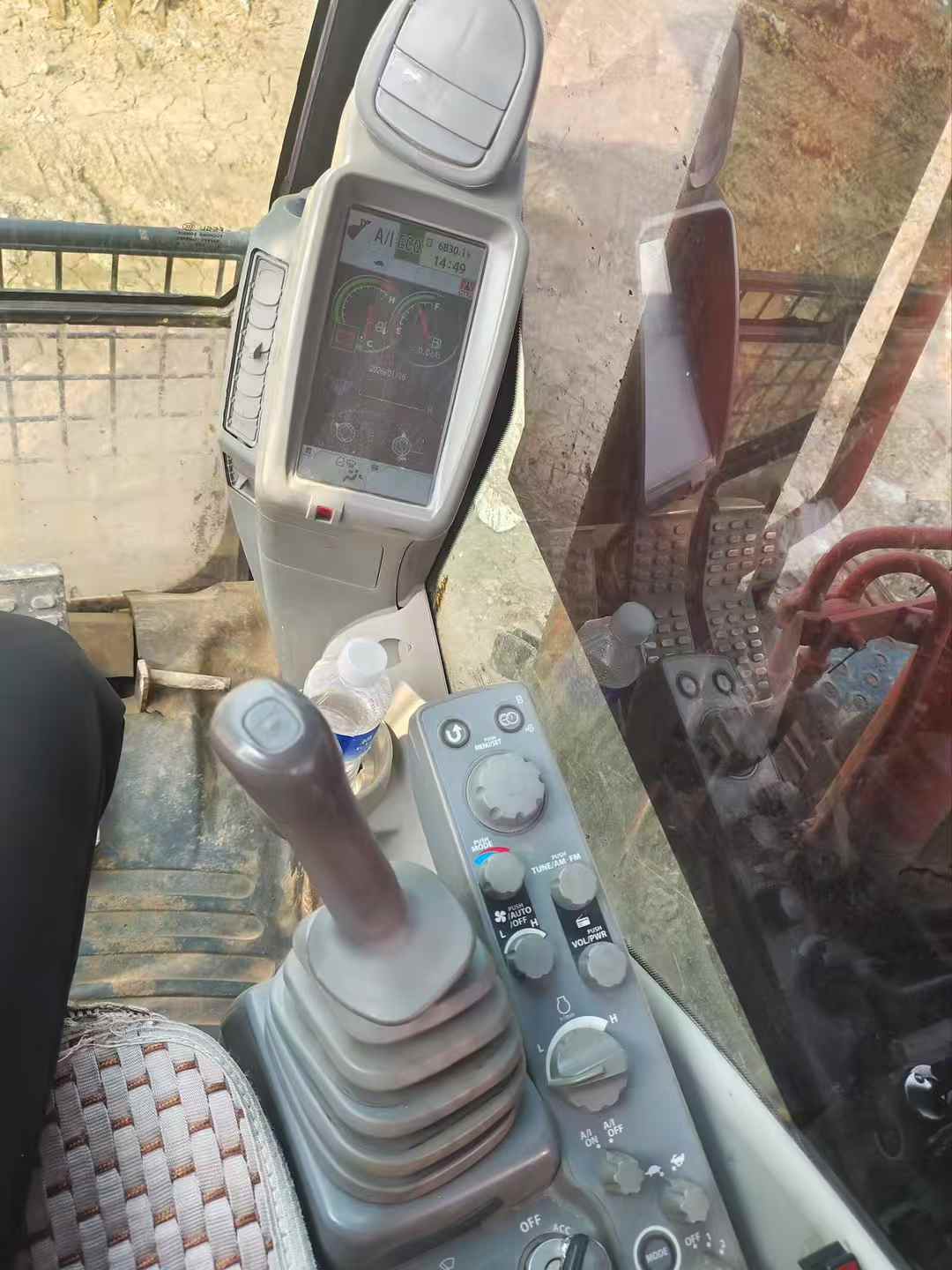 Used Hitachi EX130H-5 Excavator 2020 Model / 4