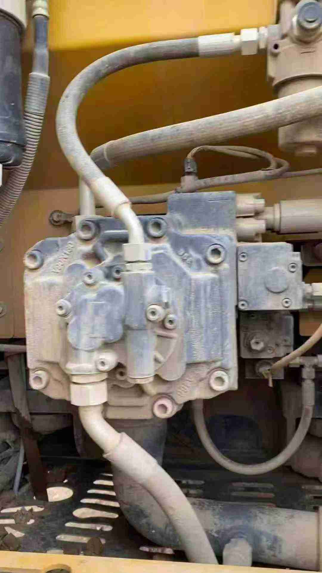 Used XCMG XE200 Excavator 2022 Model / 7