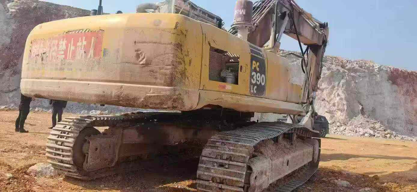Used Komatsu PC390LC-8M0 Excavator 2021 Model / 4