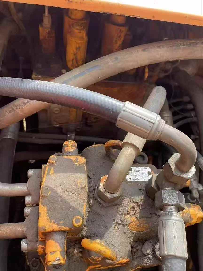 Used Sany SY235C Excavator 2015 Model / 4