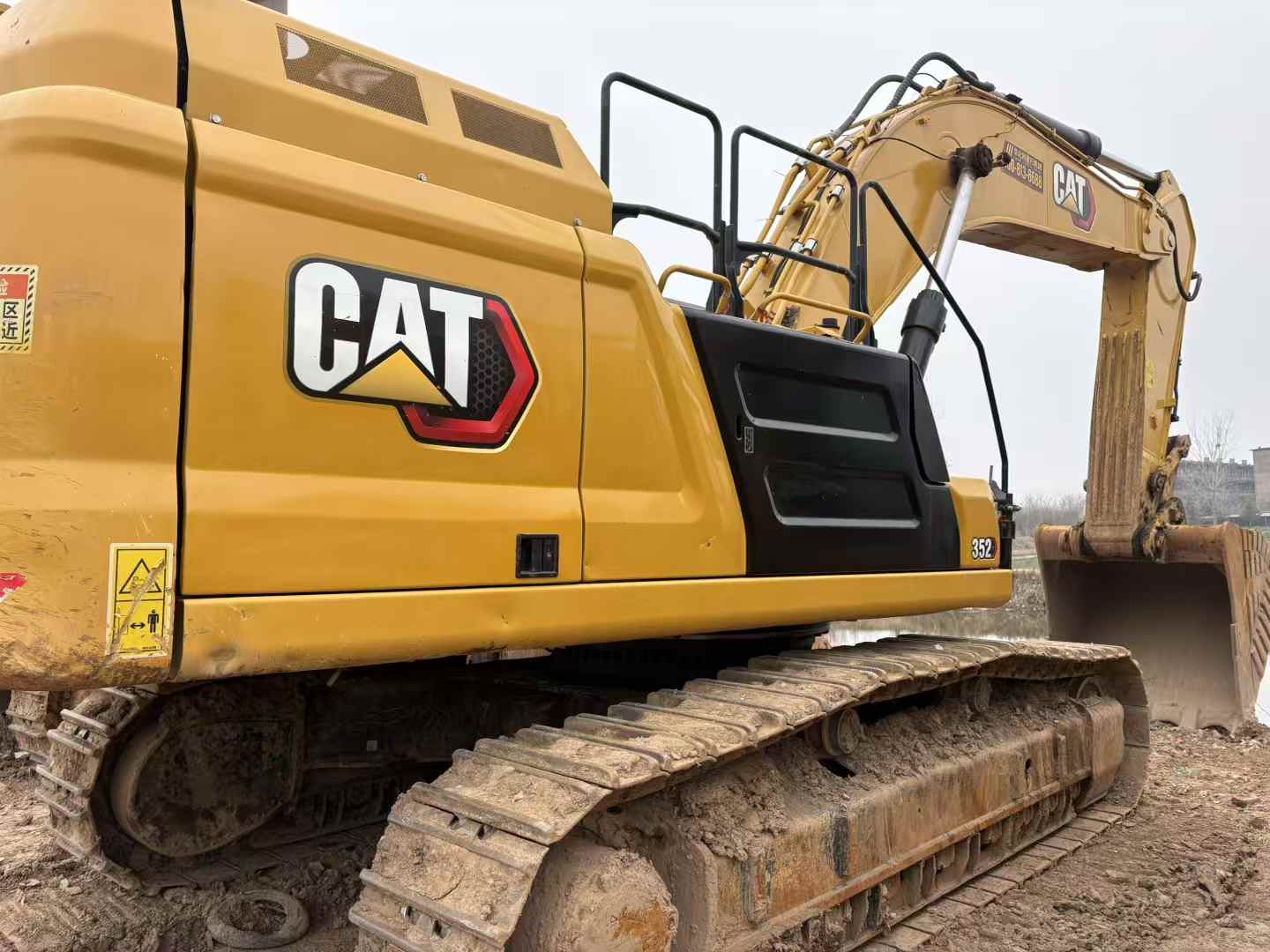Used Caterpillar CAT352  Excavator 2023 Model / 3