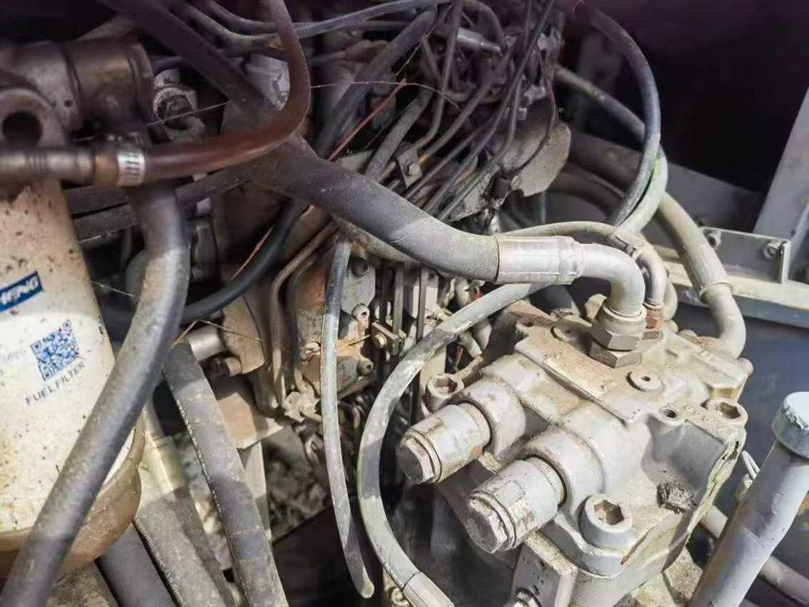 Used Hitachi EX210-5 Excavator 2016 Model / 4