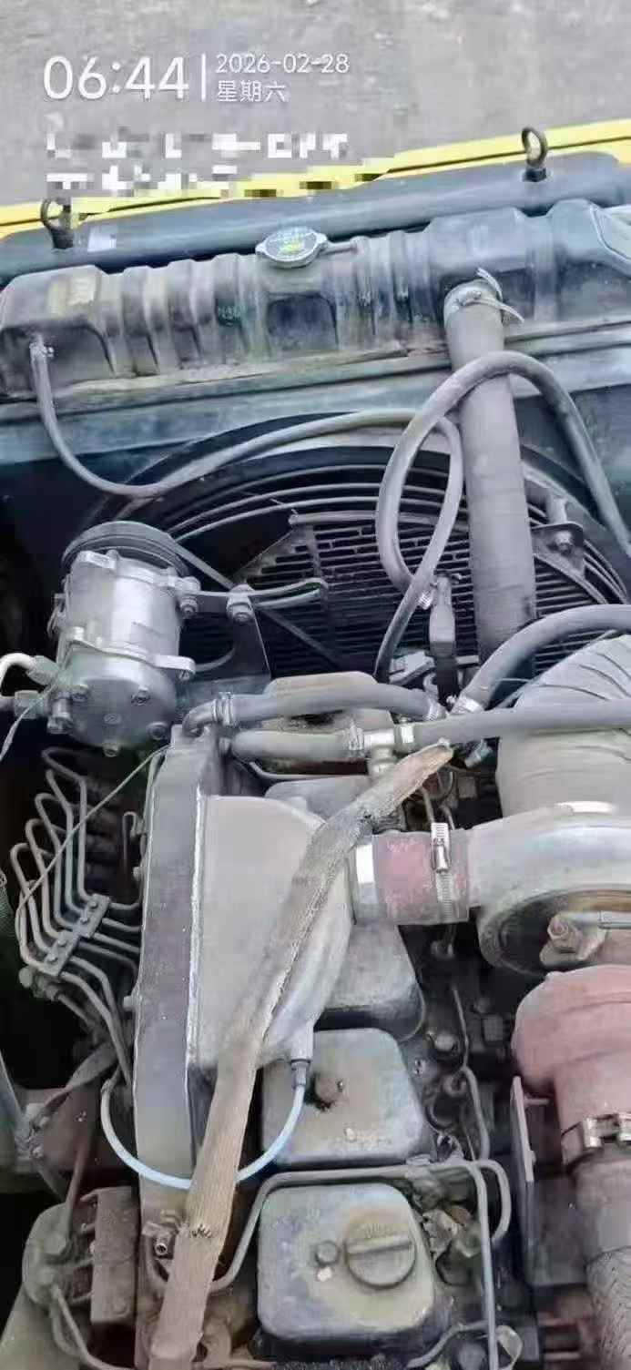 Used Hyundai R210W Excavator 2016 Model / 2