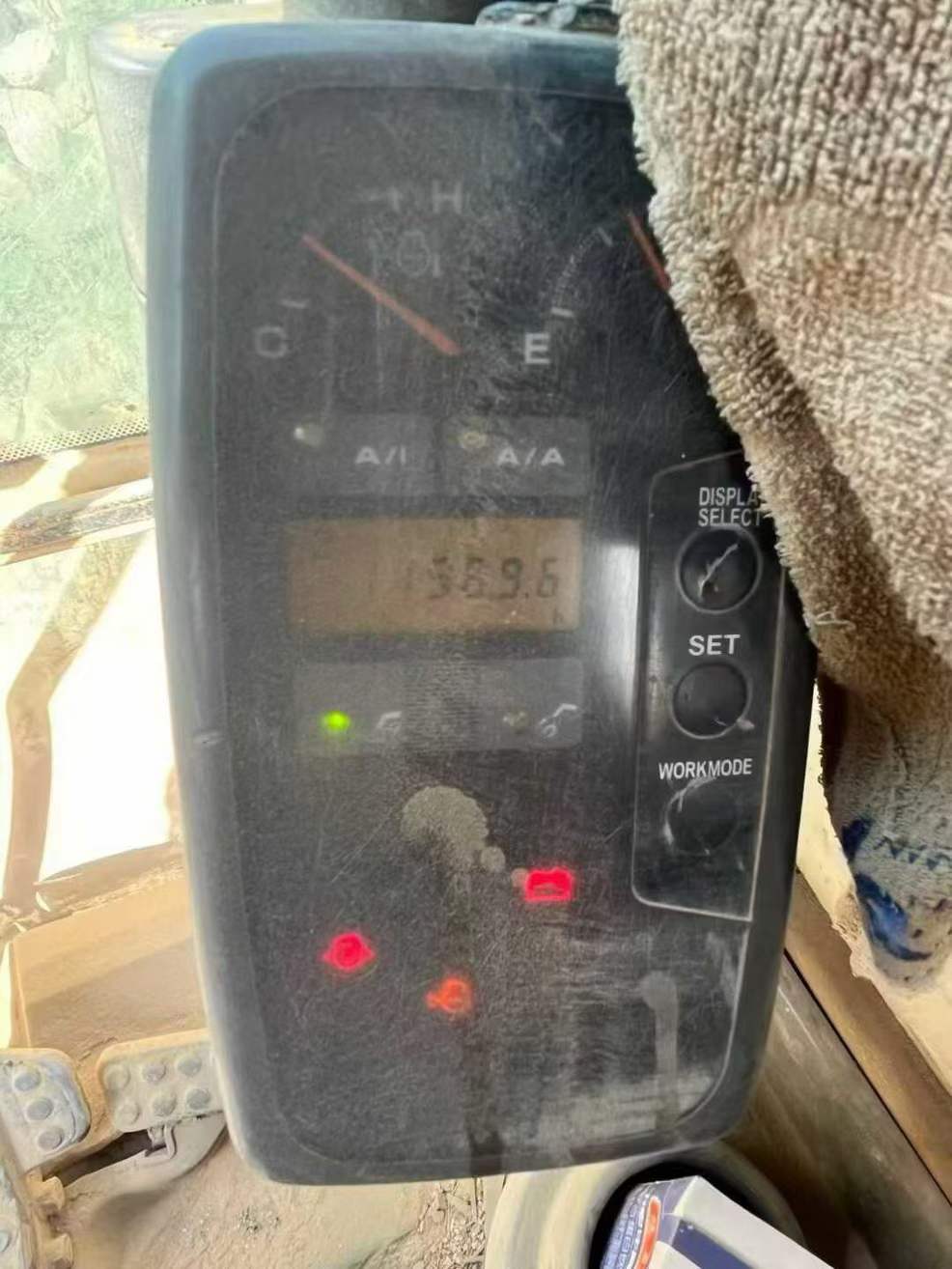 Used Hitachi EX200-5 Excavator 2016 Model / 4