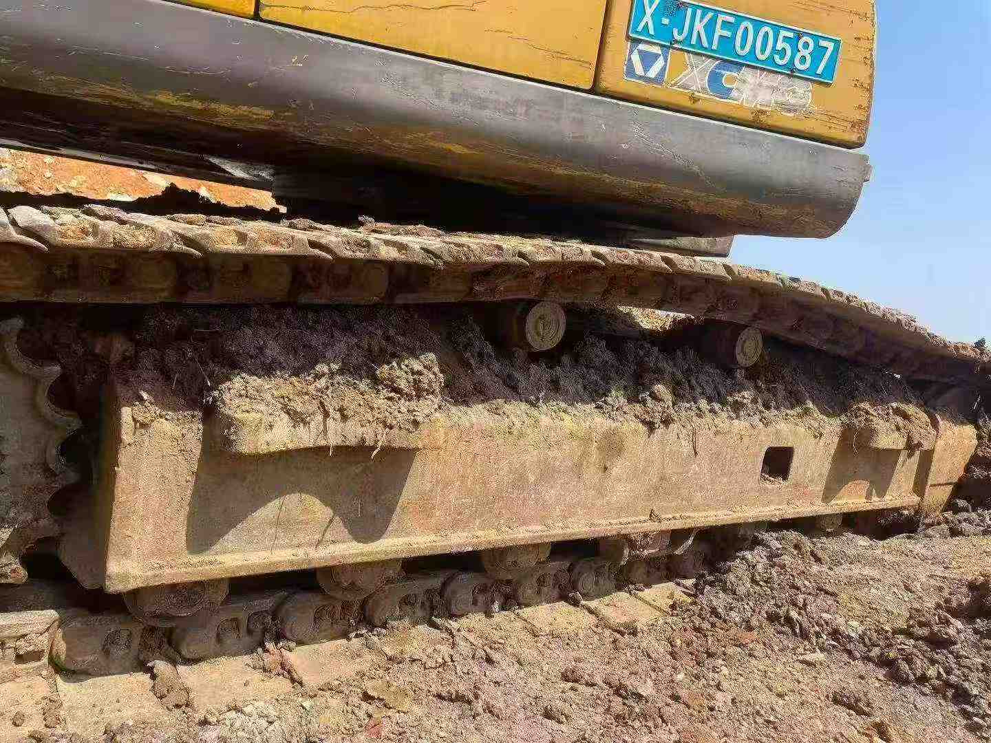 Used XCMG XE200 Excavator 2014 Model / 3