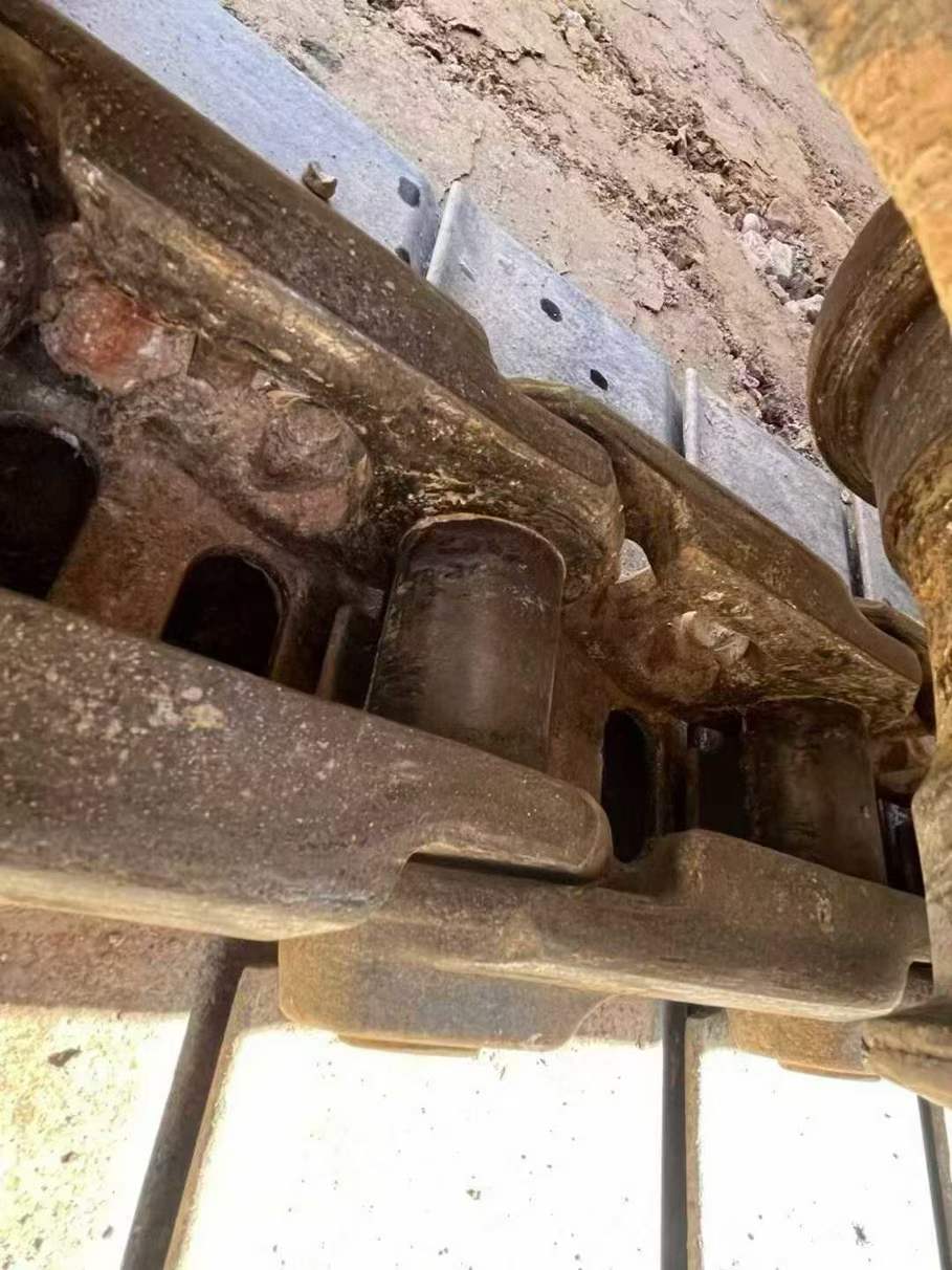 Used Hitachi EX200-5 Excavator 2016 Model / 7