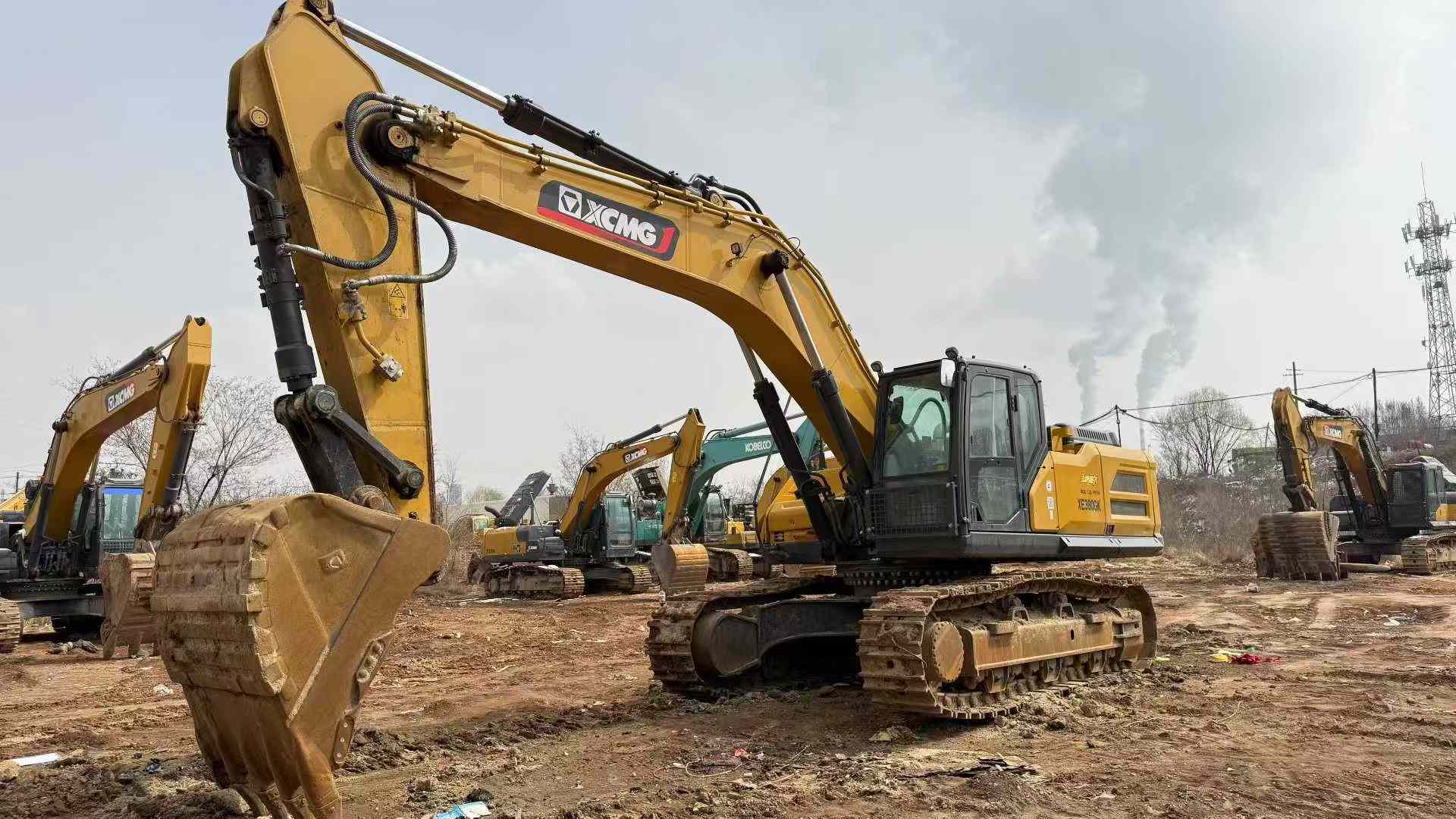 Used XCMG XE380K Excavator 2024 Model / 4