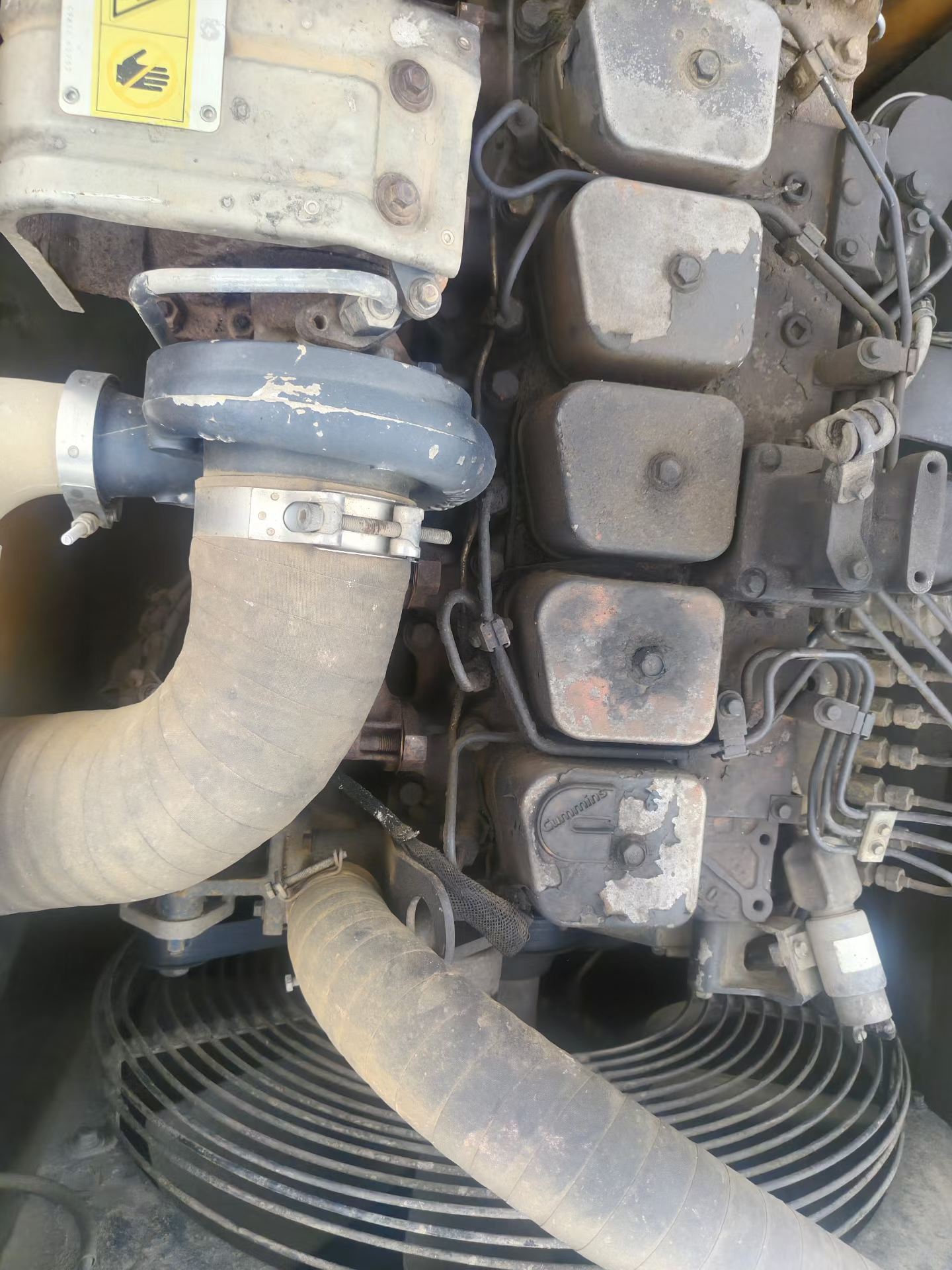 Used Hyundai R215-7 Excavator 2016 Model / 4