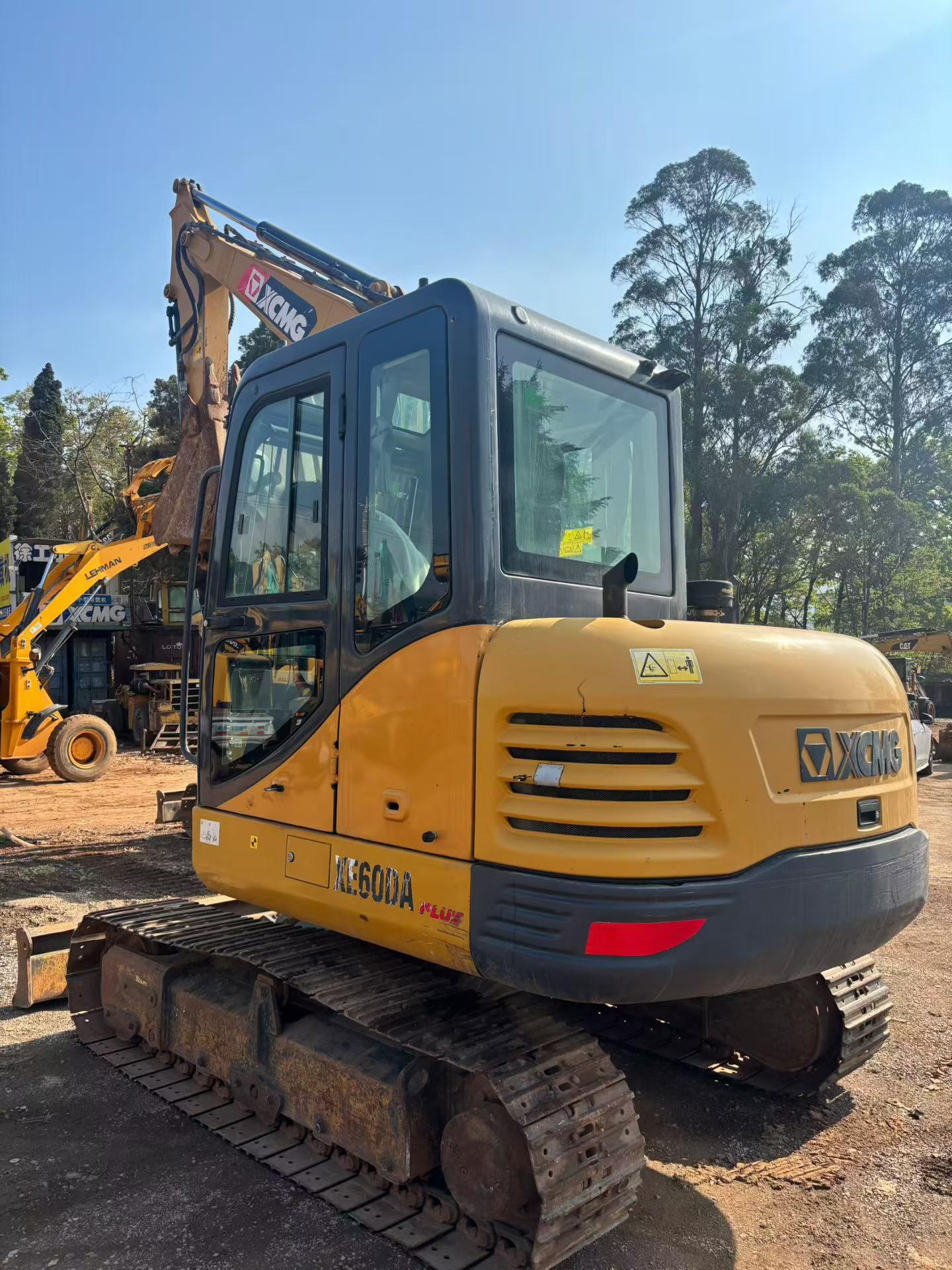 Used XCMG XE60 Excavator 2022 Model / 4