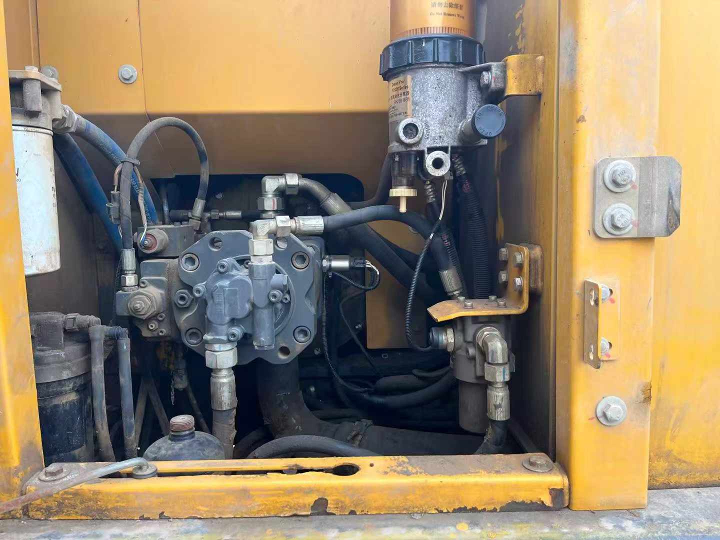 Used XCMG XE135B Excavator 2020 Model / 6