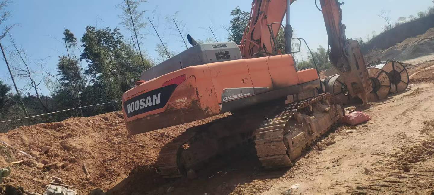 Used Doosan DX520LC Excavator 2018 Model / 7