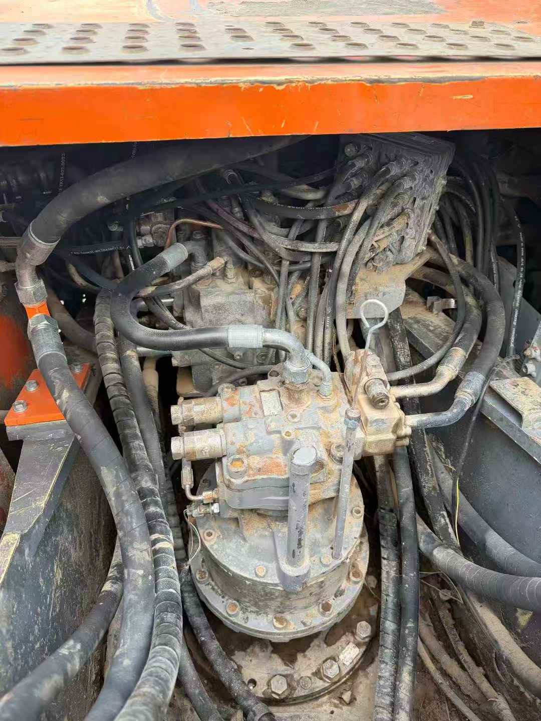 Used Hitachi EX200-3 Excavator 2010 Model / 5